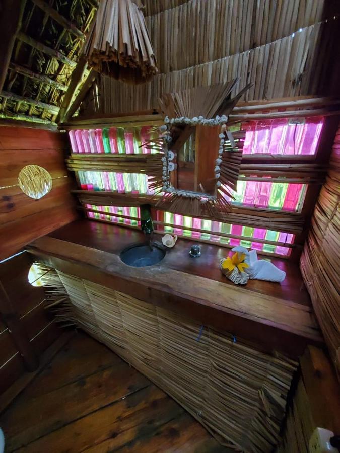 ליטל קורן איילנד Derek'S Place Eco-Lodge מראה חיצוני תמונה