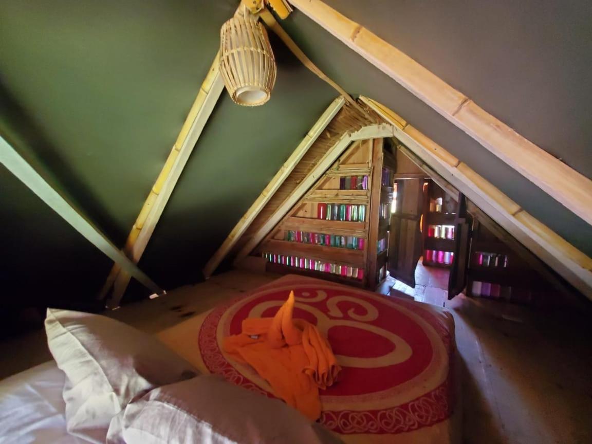 ליטל קורן איילנד Derek'S Place Eco-Lodge מראה חיצוני תמונה