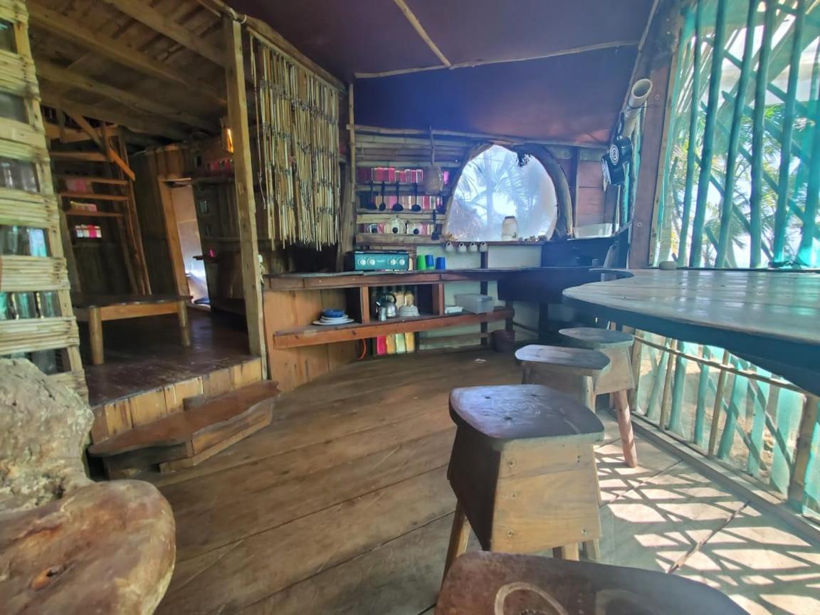 ליטל קורן איילנד Derek'S Place Eco-Lodge מראה חיצוני תמונה